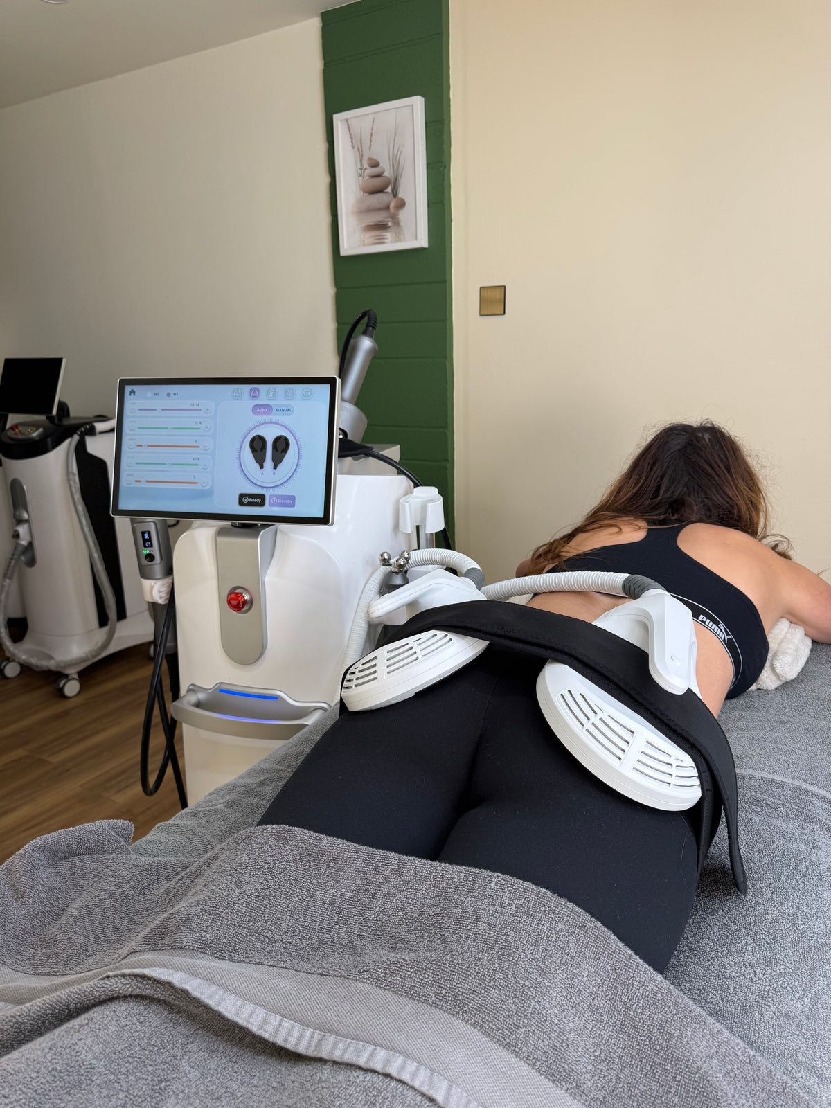 Ultimate Body Contouring EMS + ENDOSPHERE + LIPOMOTION