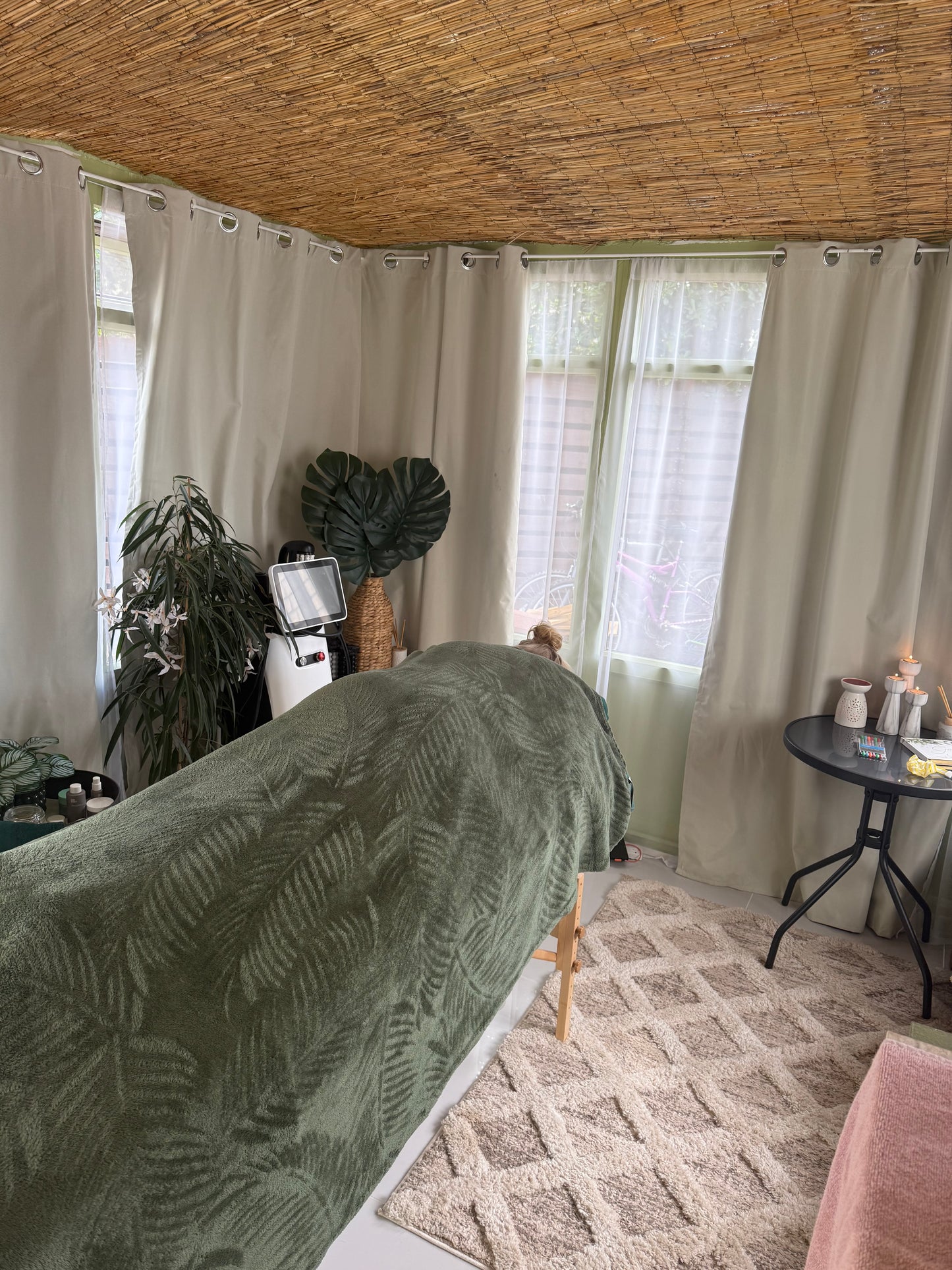 Relaxing massage  30 min Treatment