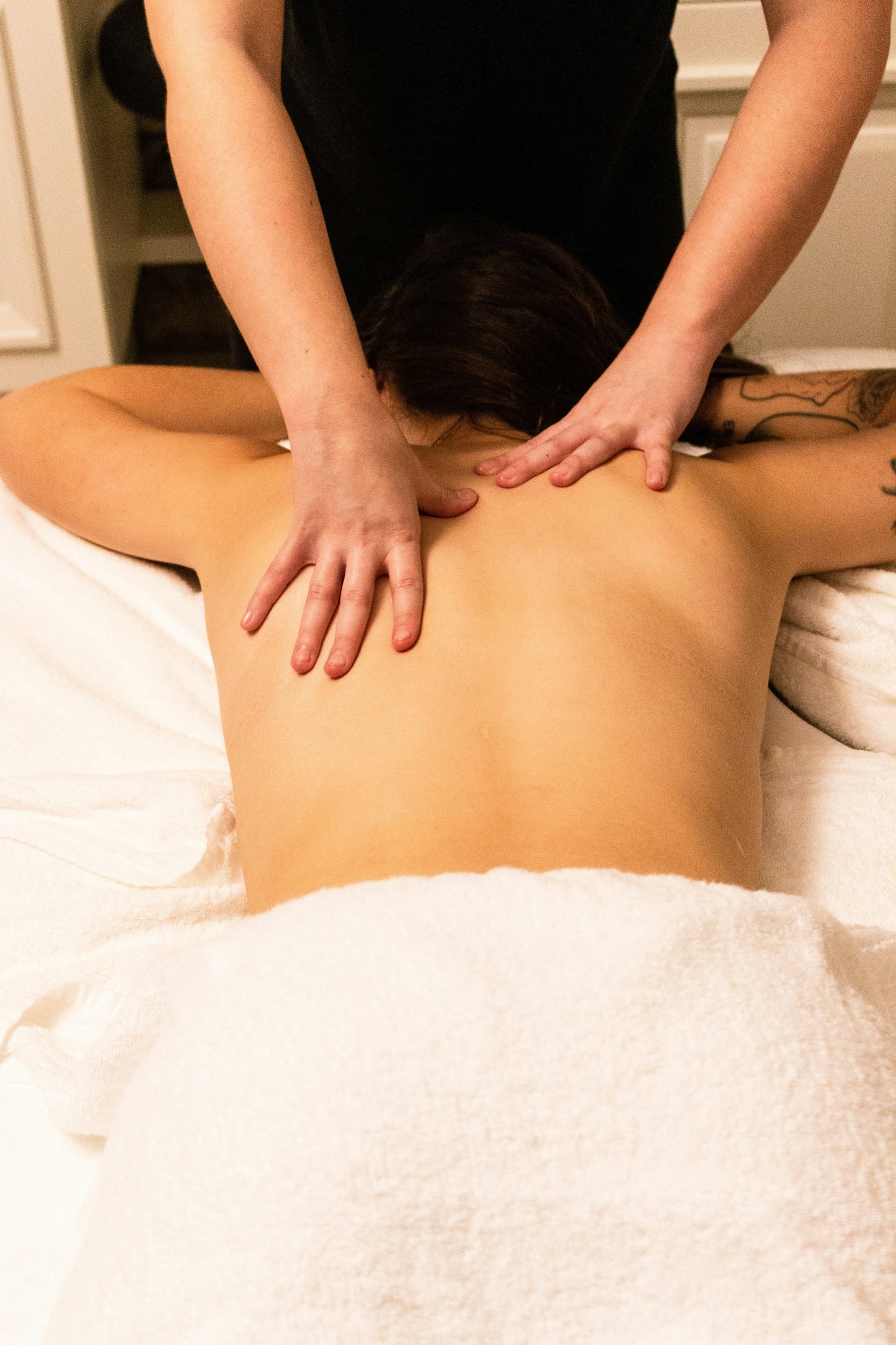 njoy radiant, silky skin with a full body scrub featuring brown sugar and Himalayan salt. Natural exfoliation and deep hydration. Schedule now!